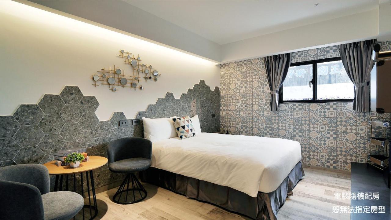 K Hotel - Yizhong Taichung Exterior photo