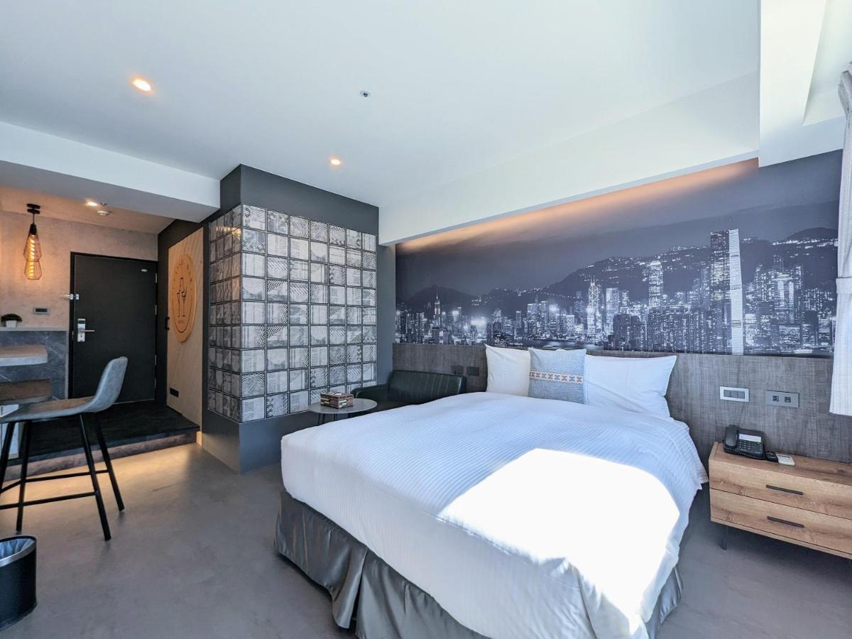 K Hotel - Yizhong Taichung Exterior photo