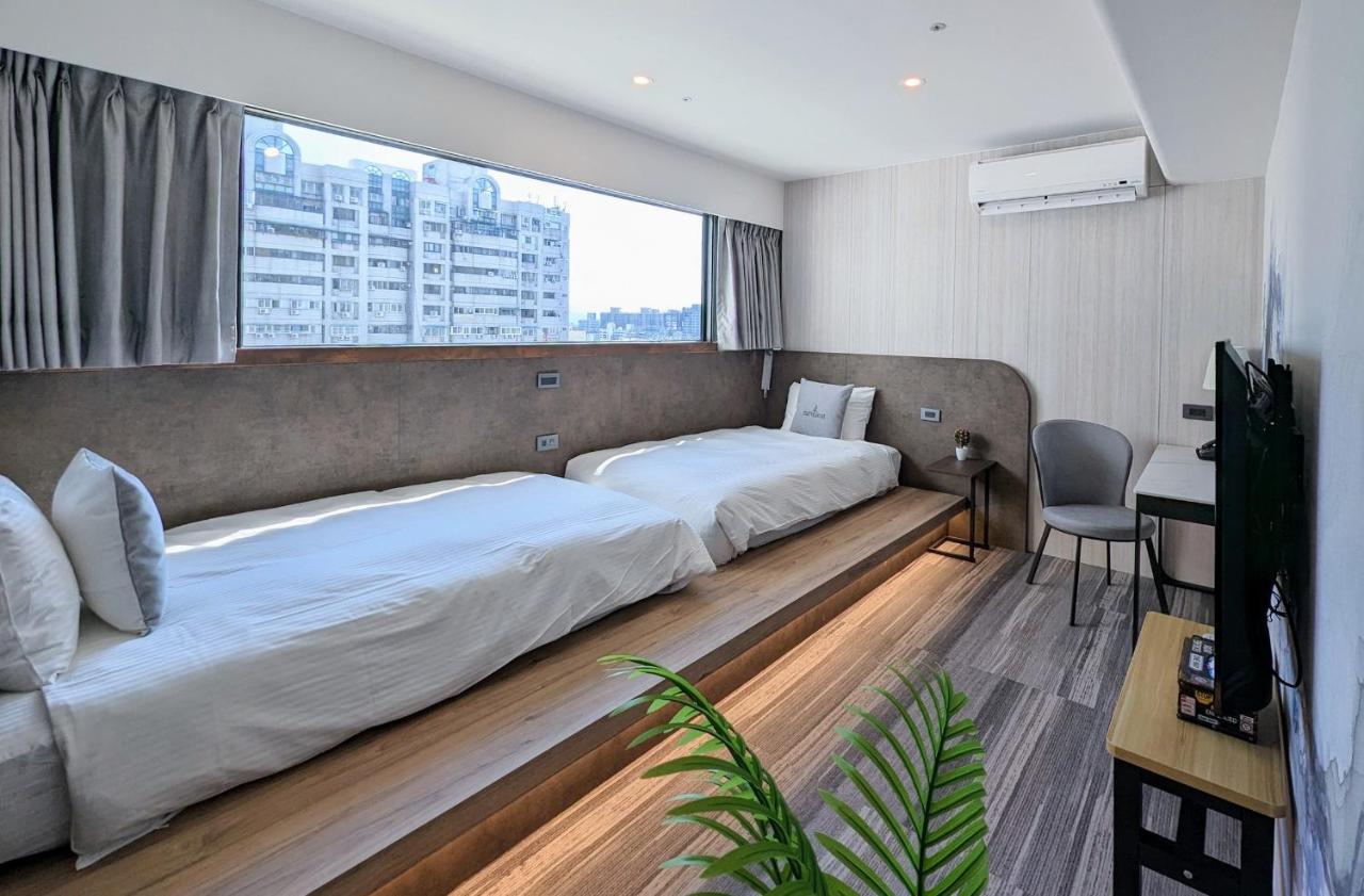 K Hotel - Yizhong Taichung Exterior photo