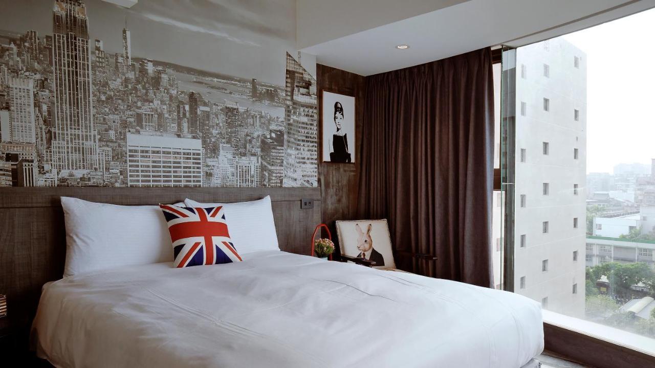 K Hotel - Yizhong Taichung Exterior photo