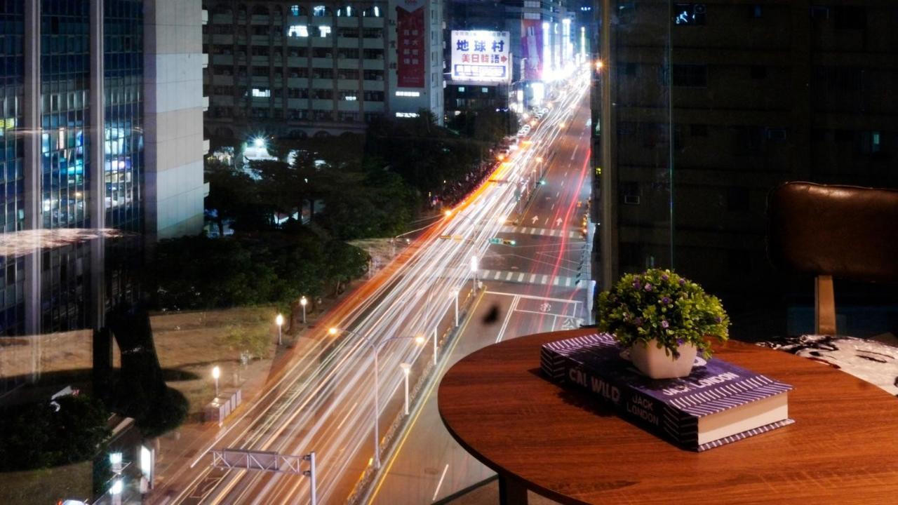 K Hotel - Yizhong Taichung Exterior photo